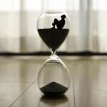 Lire la suite à propos de l’article Saison 2 – Episode 13 – Le temps de Charles Aznavour